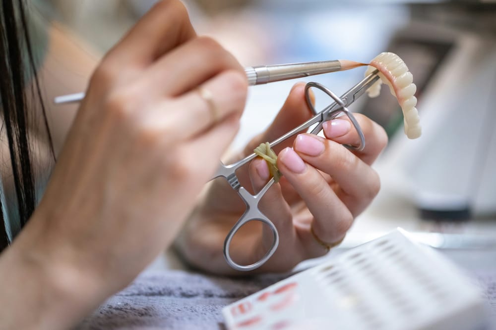 Urgências de Reparação de Prótese Dentária